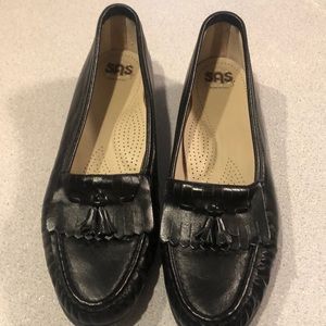 SAS 9 1/2 Black Leather - Kiltie - Tasseled Toe - Round Moc Toe Loafers